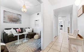 Cozy & Bright. Minutes From Anna Maria Island+++
